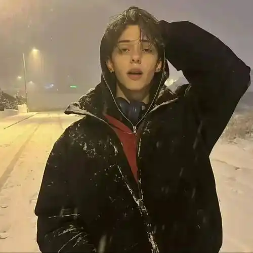 6686体育铁牌作者花朵之蓝