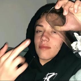 6686体育铜牌作者Heidi