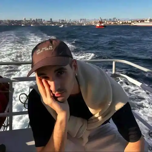 6686体育铜牌作者繁花散尽