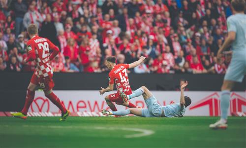 ไมนซ์ 05 VS โคโลญจน์