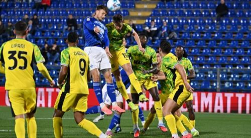 โคโม vs ซัสเซาโล่