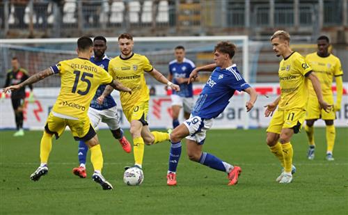 โคโม vs ปาร์ม่า