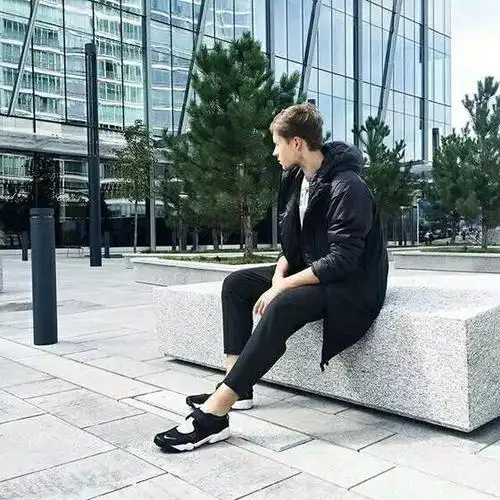 6686体育钻石作者Felicia