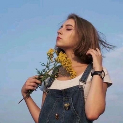 6686体育铁牌作者Bridget